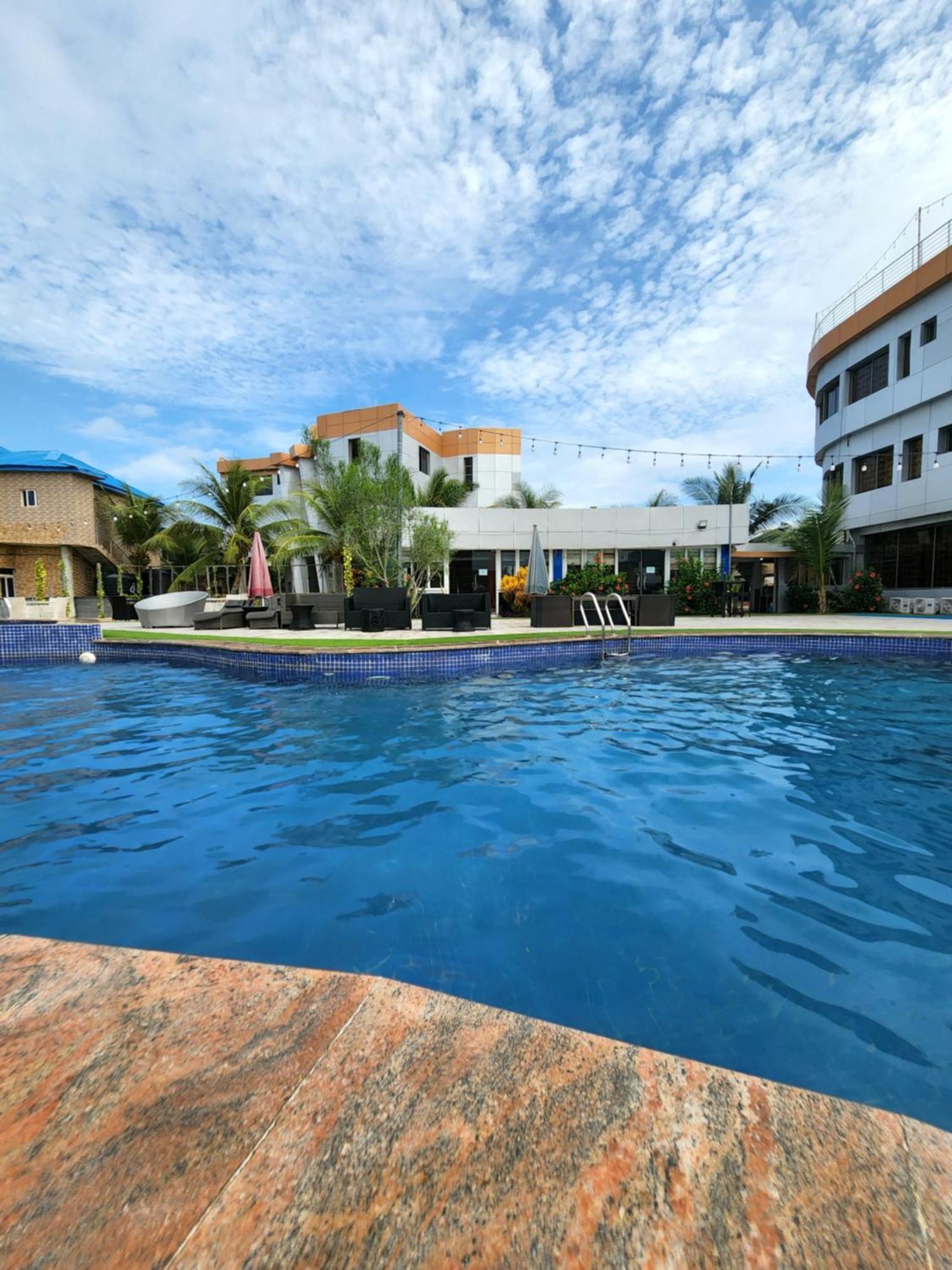 Paradise Beach Resort Lagos Eksteriør bilde