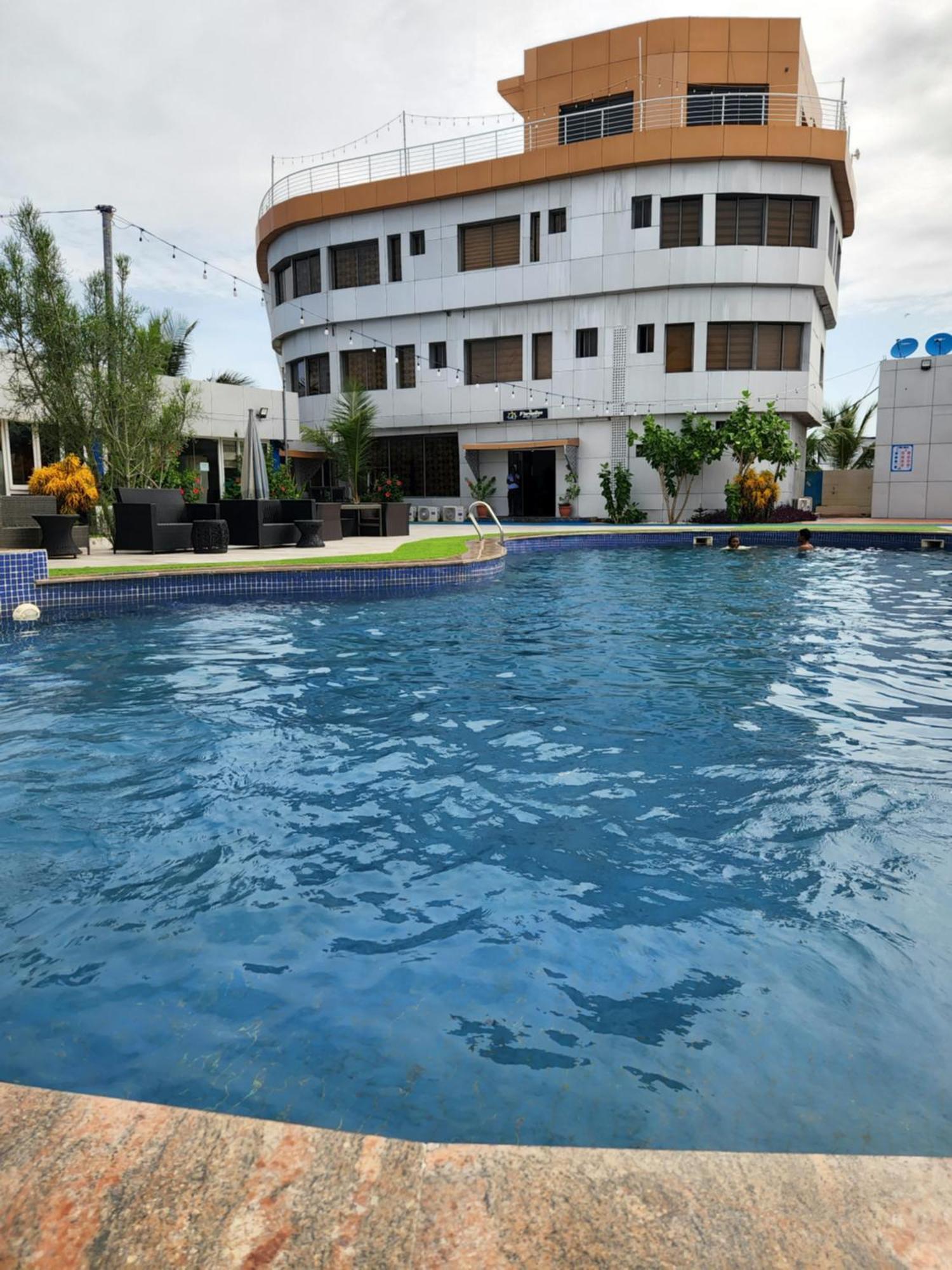 Paradise Beach Resort Lagos Eksteriør bilde